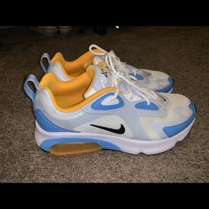 Women’s Nike Air 200